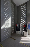 Parkhaus P5, Mannheim: Vorraum mit Parkautomaten, Bild 2