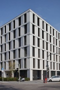 "das max", München: Südöstliche Gebäudeecke, Bild 2