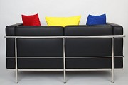 LC 2 Zweisitzer-Sofa (Nachbau): Rückansicht