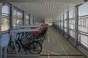 wupsi Radparken: Erdgeschosslevel mit Fahrrädern, Bild 1