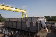 Rheinbrücke Neuenkamp: Das derzeit in der Fertigung befindliche Überbauteilstück