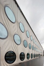 Südfassade als Betonvorhang, "Swiss-Life-Arena", Zürich, CH