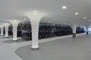 Unterwasserfahrradparkhaus, Amsterdam: Kelchstützen und Doppelparker