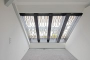 Kurfürstendamm 188: Dachgeschossbüro, Workbox Kurfürstendamm, Fensterdetail, innen