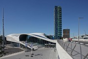 Arnhem-Centraal: Vorplatz von der Gleisebene gesehen