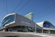 Arnhem-Centraal: Vorplatz von der Innenstadt aus gesehen