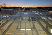 Bahnhof Erftstadt: Östlicher Bahnsteigblick, Bild 2 - Dämmerung