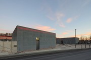 Bahnhof Erftstadt: Westansicht - Dämmerung