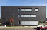 Bauverein Gevelsberg: Westansicht, geschlossene Jalousie