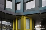 BFS, JLU Gießen: Hintereingang mit Rettungspassage (Foto: Reuter, Salamat, Welker)