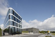 CMP der RWTH Aachen: Links der Bürotrakt, rechts die Labore