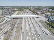 Eurogare, Mons: Vogelperspektive längs der Gleise von Südwesten