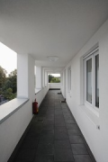 Rüdesheimer Platz: Laubengang Wohnbereich 2
