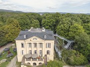 Schloss Freudenberg: Vogelperspektive Hauptfassade