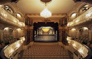 saal_buehne