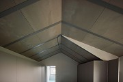 Stahlfachwerkhaus Volketswil: Stahldachstuhl im Obergeschoss, Bild 2