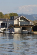 Bootshaus M.: Seeansicht von Westen, Hochformat