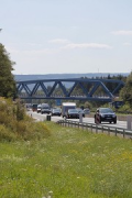A45-Brücke, Haiger: Die eingefahrene, südliche Brücke (erfolgt am Folgetag), Bild 2