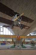 Flieger Flab Museum: Deckenuntersicht mit Exponaten, Bild 5