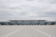 Flughafen BER, Berlin: Zentralterminal, Flugvorfeld