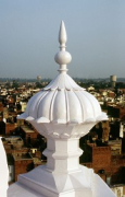 Harmandir Sahib (Goldener Tempel): Baba Atal Turm, Spitze