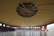 Kohlrabizirkus - Großmarkthalle Leipzig: Innenansicht Nordkuppel, Querformat