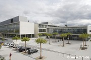 Neue Chemie, JLU Gießen: Piazza Süd, erhöht; Foto: Aydinlar