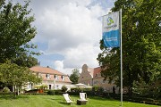 Schloss Kranichstein: Hotel und Kunden-Fahne