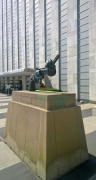 UNO-Hauptquartier: Non-Violence Skulptur von Carl Fredrik Reuterswärd