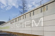 Arnhem Centraal: Betonfertigteilböschung der Hering Bau GmbH, Burbach, Bild 1