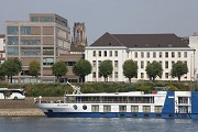 Bank für Sozialwirtschaft: Ensembleansicht vom anderen Rheinufer