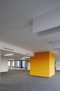 BASF Pfalzgrafenstraße: Großraumbüro mit gelbem Single-Work-Cube 1