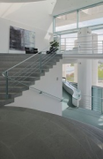 Bundeskanzleramt: Treppenläufe in der Sky-Lobby, Bild 1