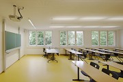 Eberhard-Ludwigs-Gymnasium: Obergeschossklassenzimmer, Bild 2