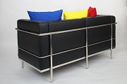 LC 2 Zweisitzer-Sofa (Nachbau): Rückansicht, diagonal