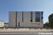 Universitätsbibliothek Marburg: Westfassade, Bild 1 (Foto: Demir)