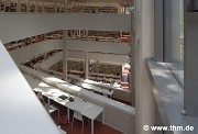Universitätsbibliothek Marburg: Westliche, innere Leseterrasse (Foto: Willershausen)