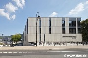 Universitätsbibliothek Marburg: Westfassade, Bild 1 (Foto: Yüzer, Gülenc, Schmidt)
