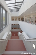 Universitätsbibliothek Marburg: Luftraum großes Treppenhaus (Foto: Sowa, Theiss, Schilken, Wagner, Suchfort, von der Heid, Franke)