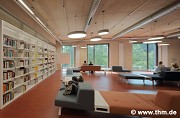 Universitätsbibliothek Marburg: 1. OG, Pausenbereich, Bild 2 (Foto: Yüzer, Gülenc, Schmidt)