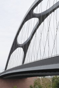 Osthafenbrücke FFM: nördlicher Rundbogenanschluss