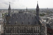 Rathaus Aachen: Dachlandschaft der Kaiserpfalz mit Dom