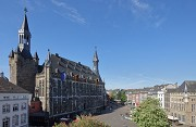 Rathaus Aachen: erhöhte Marktansicht von Norden