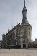 Rathaus Aachen: Westansicht mit Marienturm