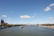 Rheinboulvard: mittiger Blick von der Deutzer Brücke, flußabwärts; Bild 1