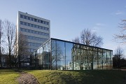 Textilbeton-Pavillon mit Glasfassade: Nordostansicht