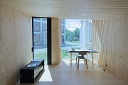 Timber Prototype House, Apolda; IBA Thüringen: Innenraum, Blick nach "Vorne", Querformat