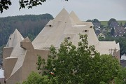 Wallfahrtsdom Neviges: Dachansicht vom nahen Kalvarienberg