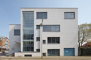 Huis Peutz, Heerlen: western façade Oude Lindestraat view