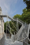Freudenberg Castle: southern staircase-sculpture view from lowest main platform
